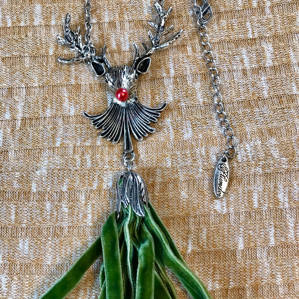 Plunder Christmas Reindeer Necklace